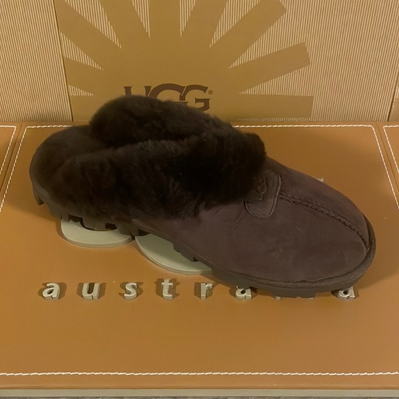 New Women’s UGG Coquette Chocolate Brown Slip On Sheepskin Slippers Cloth Tag - Picture 2 of 7